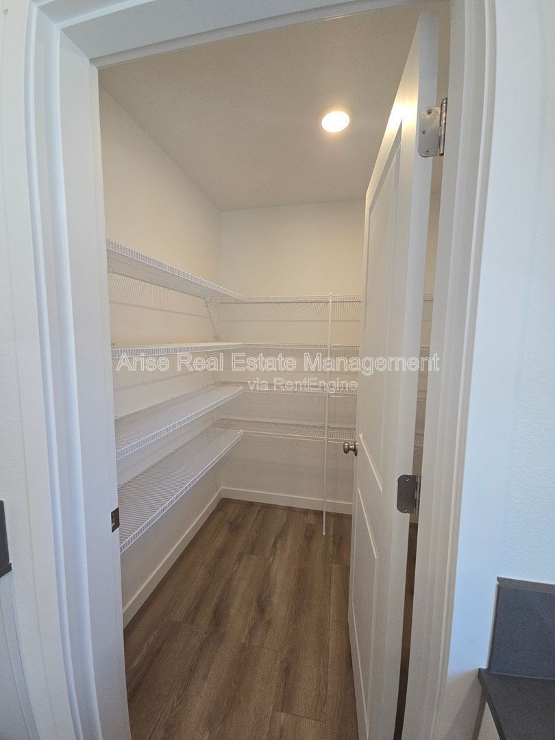 Beautiful, light-filled 3-bedroom, 2-bath home property image